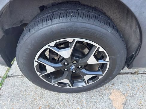 Used 2019 Subaru Crosstrek 2.0i Premium AWD/4WD image 24