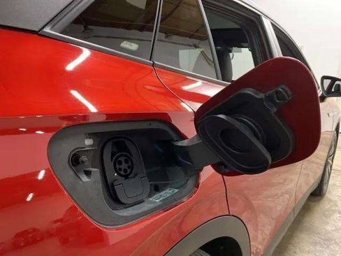 Used 2024 Volkswagen ID.4 S image 99