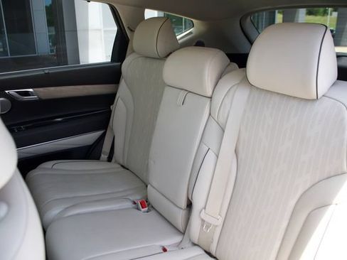 Used 2024 Genesis GV80 2.5T w/ Advanced Package AWD/4WD image 16