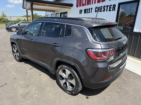 Used 2018 Jeep Compass Latitude w/ Popular Equipment Group image 11