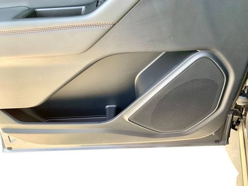 Used 2026 Ford Explorer Active RWD image 13