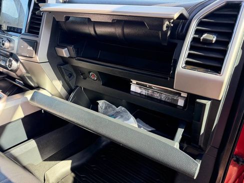 Used 2022 Ford F250 Lariat w/ Black Appearance Package AWD/4WD image 63