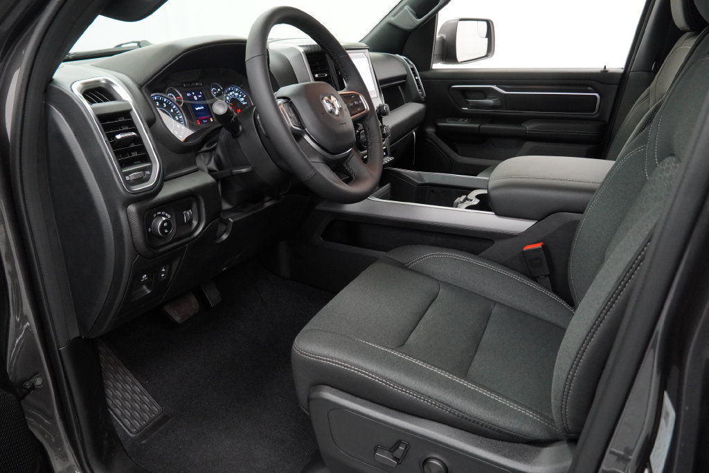 New 2026 RAM 1500 Big Horn AWD/4WD image 16