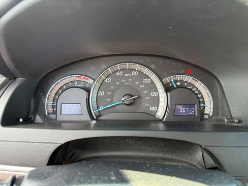 Used 2012 Toyota Camry SE FWD image 13