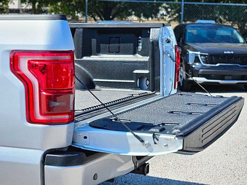 Used 2017 Ford F150 Lariat image 35