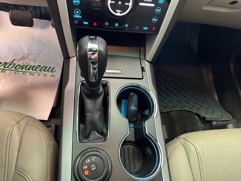 Used 2015 Ford Explorer Limited w/ Equipment Group 301A AWD/4WD image 15