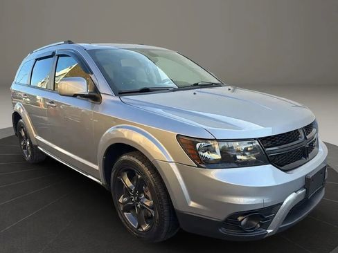 Used 2018 Dodge Journey Crossroad image 3