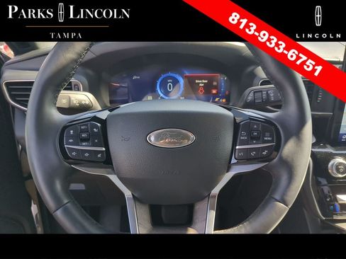 Used 2022 Ford Explorer Platinum w/ Equipment Group 601A AWD/4WD image 31