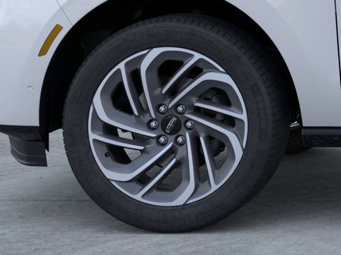 New 2026 Lincoln Navigator Reserve image 19