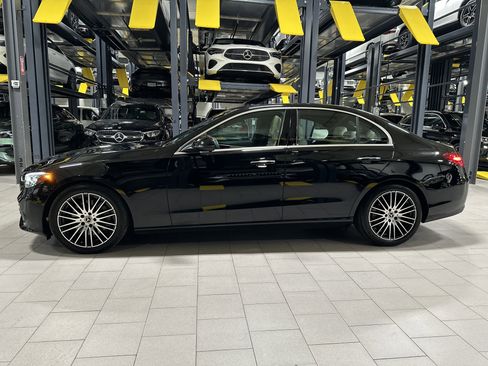 Certified 2023 Mercedes-Benz C 300 4MATIC Sedan image 2