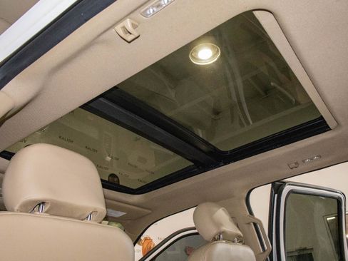 Used 2019 Ford F250 Lariat w/ Lariat Ultimate Package image 14