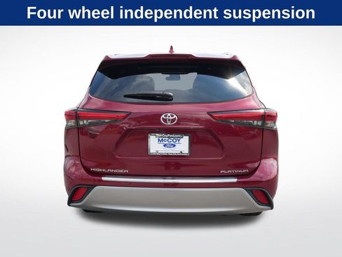 Used 2021 Toyota Highlander Platinum FWD image 17