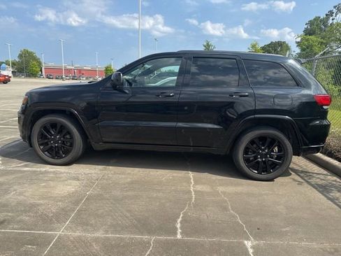 Used 2021 Jeep Grand Cherokee Laredo X RWD image 5