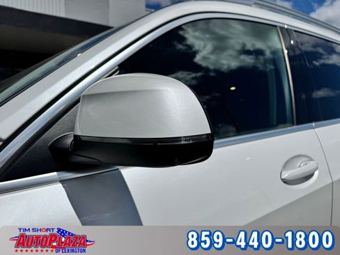 Used 2025 BMW X7 xDrive40i AWD/4WD image 15