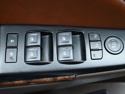 Used 2015 Chevrolet Suburban LTZ AWD/4WD image 14