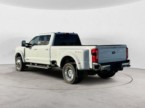 Certified 2025 Ford F450 Lariat w/ FX4 Off-Road Package AWD/4WD image 3