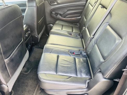 Used 2016 Chevrolet Suburban LT image 22