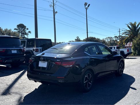 Used 2024 Nissan Sentra SV w/ Trunk Package image 27
