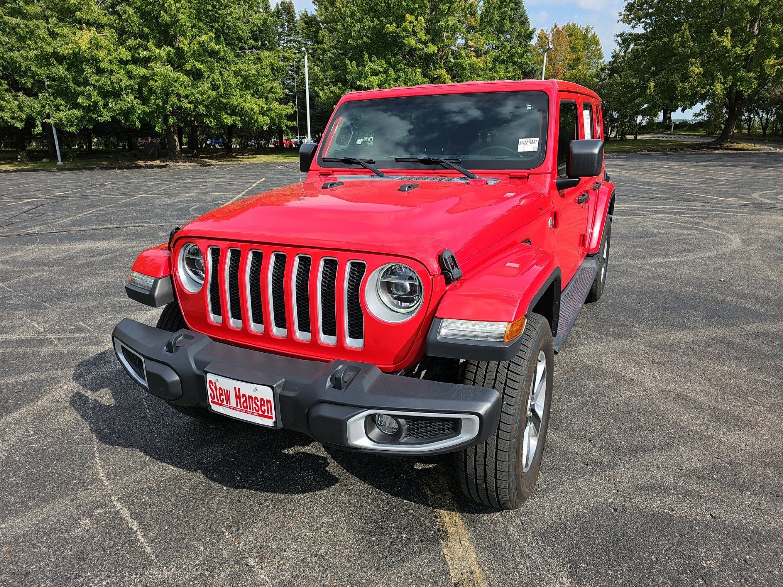 Used 2018 Jeep Wrangler Unlimited Sahara AWD/4WD image 2