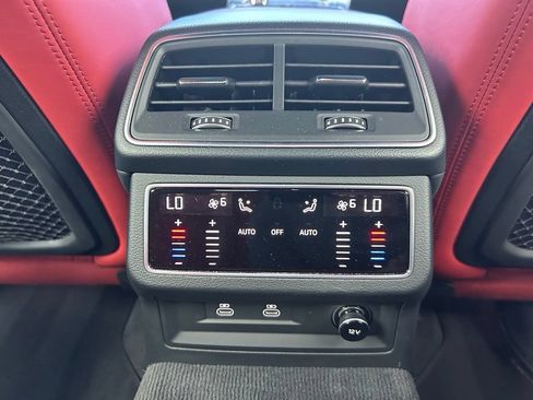 Used 2023 Audi RS 7 Sportback AWD/4WD image 42