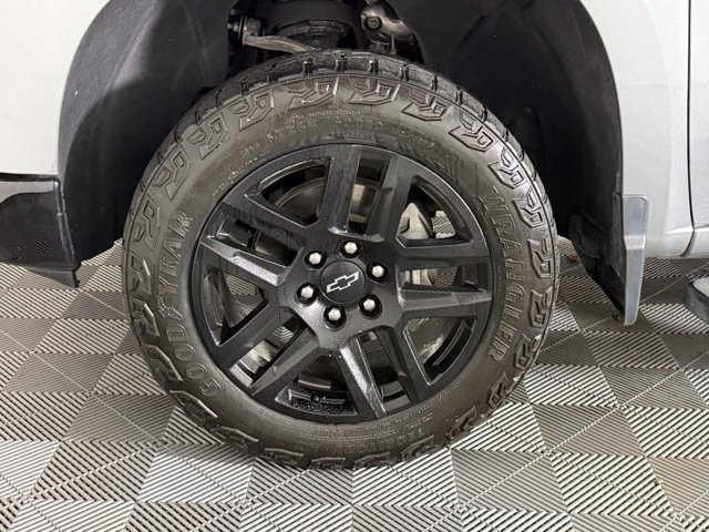 Used 2023 Chevrolet Silverado 1500 LT Trail Boss w/ Convenience Package II AWD/4WD image 11