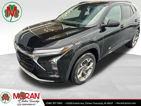 Certified 2024 Chevrolet Trax LT w/ Sunroof Package FWD image 1