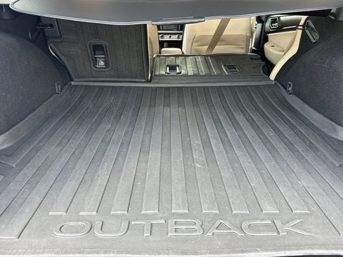 Used 2017 Subaru Outback 3.6R Limited AWD/4WD image 33