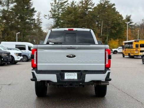 New 2026 Ford F250 Lariat w/ Black Appearance Package image 5