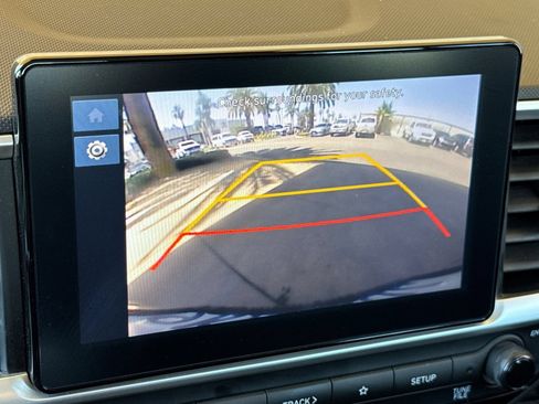 Used 2024 Hyundai Venue SE FWD image 20