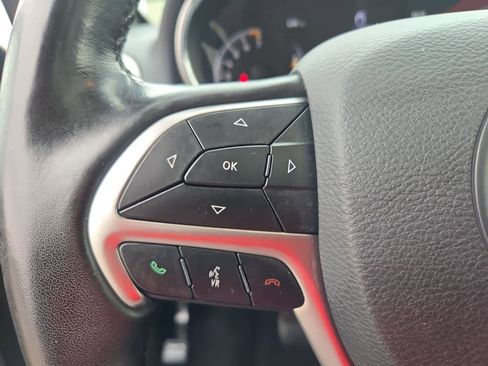 Used 2019 Jeep Grand Cherokee Limited w/ Luxury Group II image 25