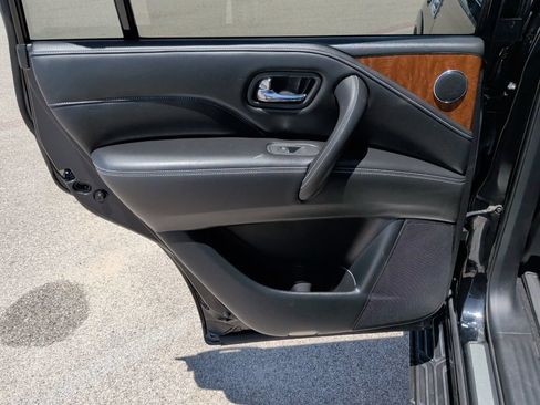 Used 2019 INFINITI QX80 Luxe w/ All-Season Package RWD image 43