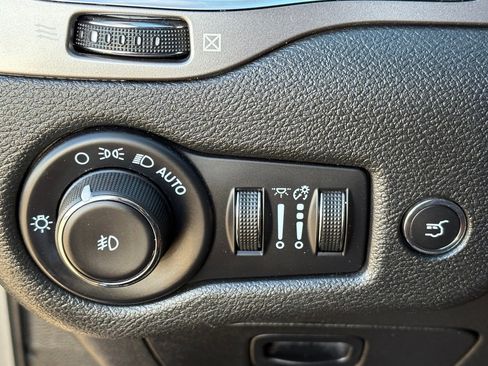 Used 2022 Jeep Cherokee Latitude Lux image 20