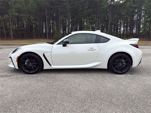 Certified 2023 Toyota GR86 Premium image 2