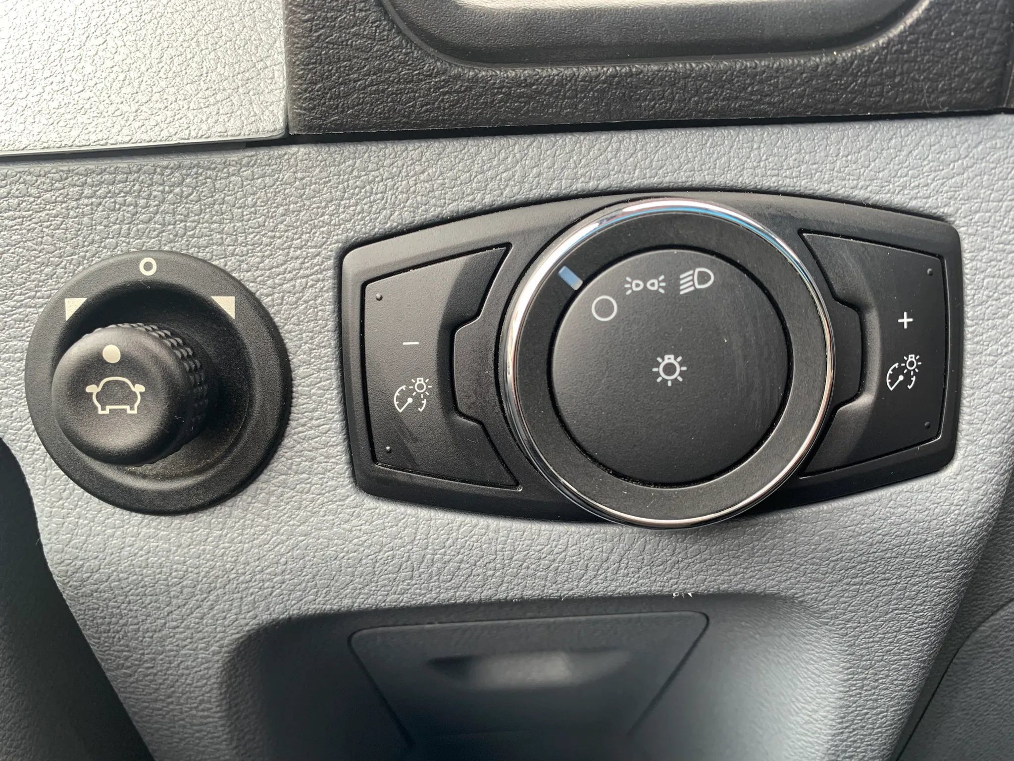 Used 2018 Ford Transit 350 XL RWD image 18