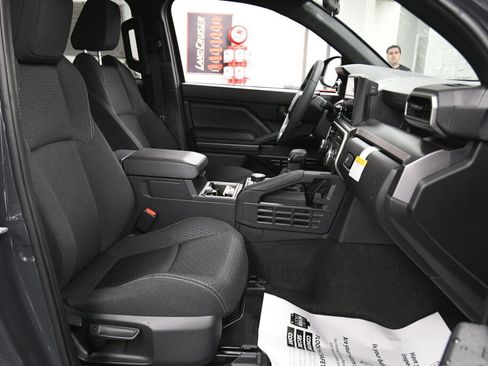 Used 2025 Toyota 4Runner SR5 image 24