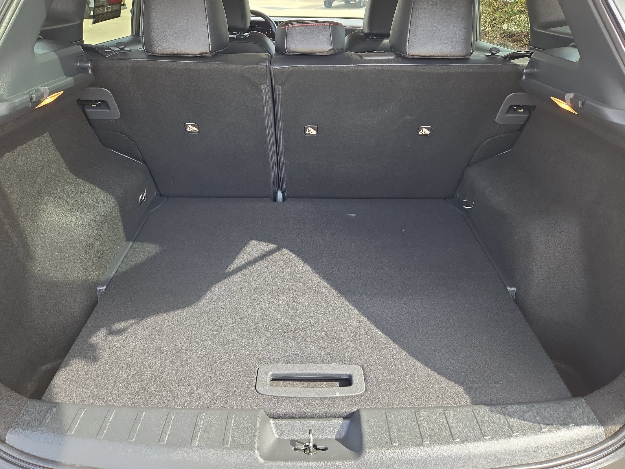 Certified 2026 Nissan Kicks SR w/ Cold Weather Package FWD image 24