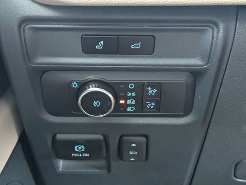 Used 2022 Ford Expedition Limited RWD image 27