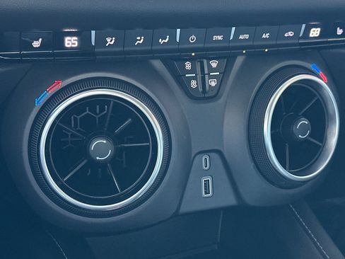 Certified 2024 Chevrolet Blazer LT FWD image 27