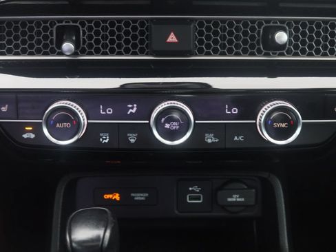 Used 2023 Honda Civic EX image 6