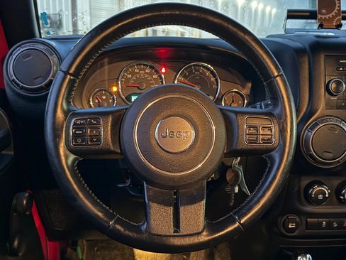 Used 2017 Jeep Wrangler Unlimited Sport w/ Connectivity Group AWD/4WD image 23