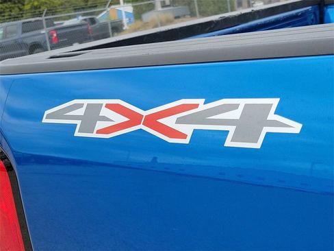 Used 2022 Chevrolet Colorado LT image 6