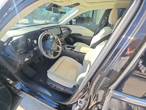 Used 2023 Lexus RX 350 AWD image 5