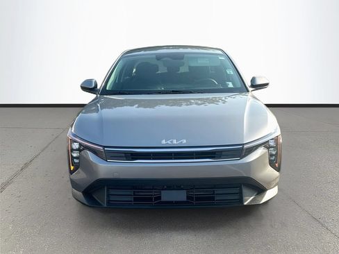 Certified 2025 Kia K4 FWD image 2