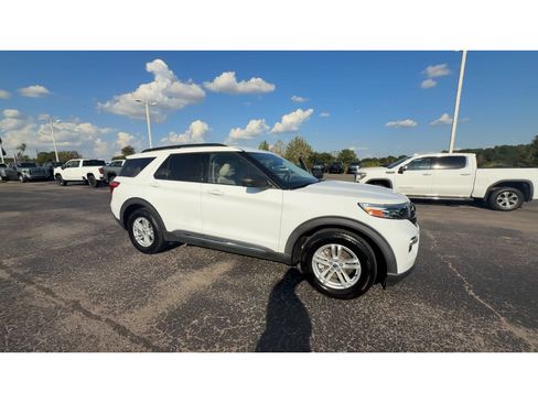 Used 2020 Ford Explorer XLT w/ Equipment Group 202A RWD image 3