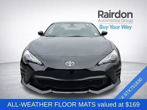 Used 2020 Toyota 86 RWD image 2