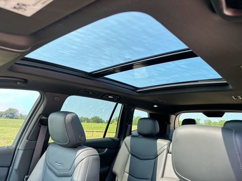 Used 2024 Cadillac XT6 Sport w/ LPO, Red Accent Package image 21