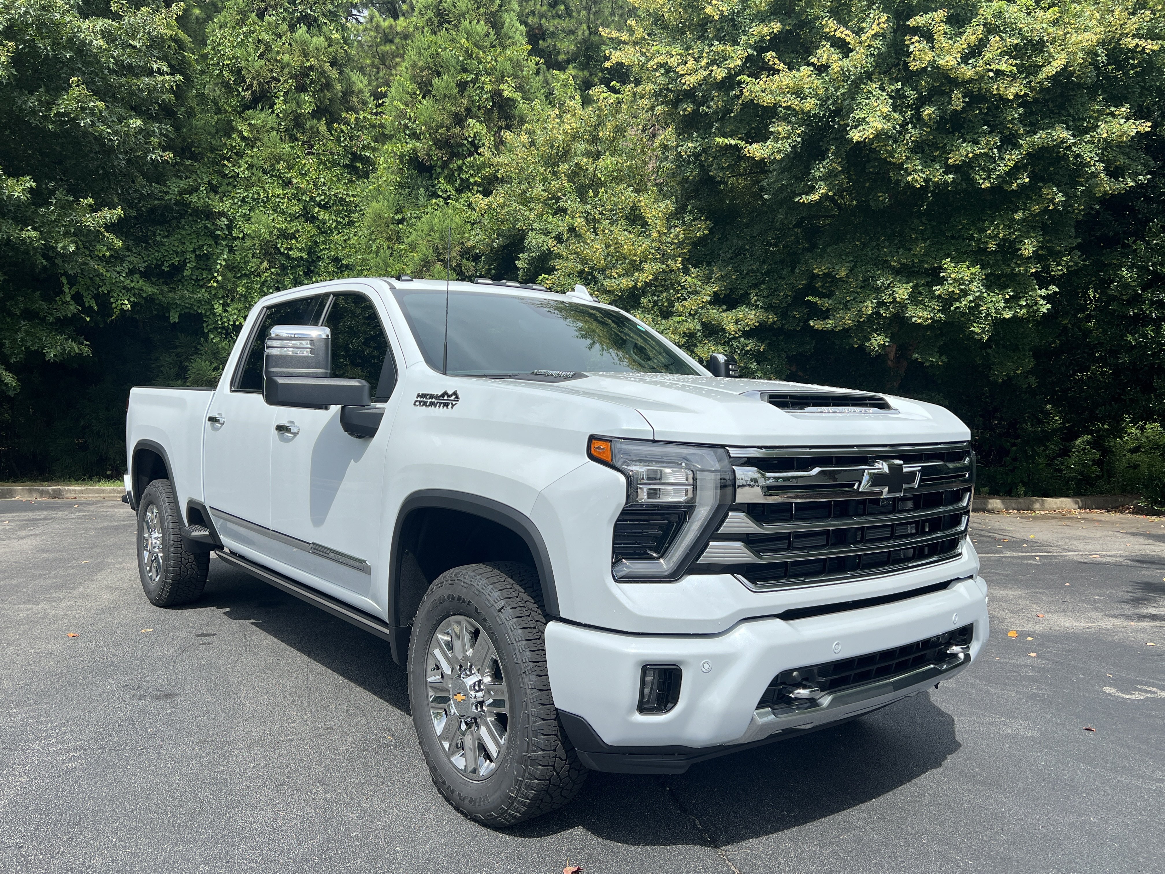 New 2026 Chevrolet Silverado 2500 High Country w/ High Country Premium Package AWD/4WD image 2
