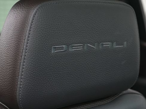 Used 2019 GMC Sierra 1500 Denali w/ Denali Ultimate Package AWD/4WD image 28