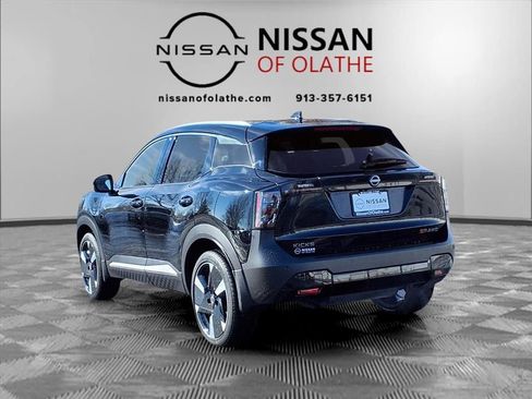 Certified 2025 Nissan Kicks SR w/ Interior Electronics Package image 3