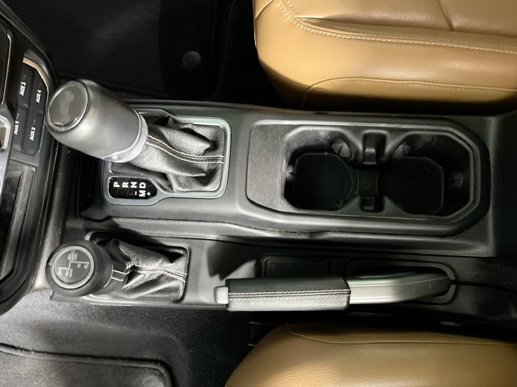 Used 2023 Jeep Wrangler Unlimited Sahara w/ Safety Group AWD/4WD image 21